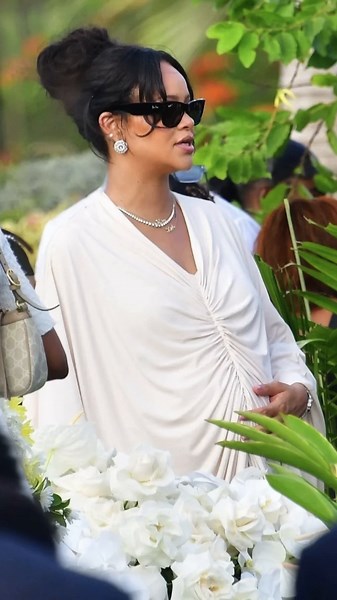 Rihanna's Heartfelt Tribute at Her Dad's Funeral