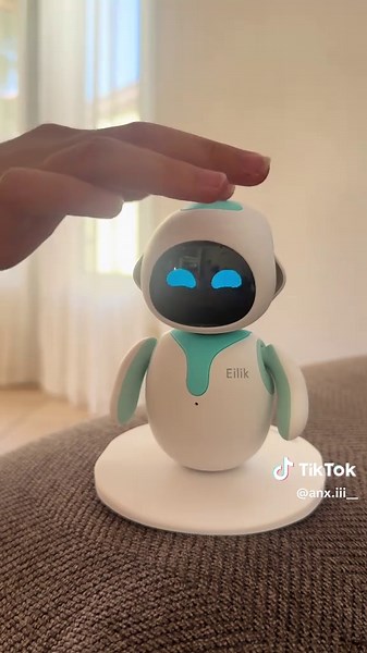 Sooo cute 💕 | #fyp #eilikrobot #parati | Eilik Robot