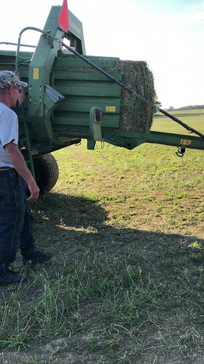 52K views · 286 reactions | #Ohio #hay #farmlife #balinghay #tractor #johndeere #fall | Homestead | Facebook