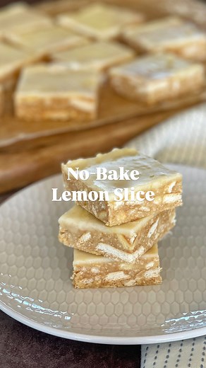 🍋 No Bake Lemon Slice 🍋 INGREDIENTS BASE 150g butter 1 can condensed milk, 395g 2 x 250g packets milk arrowroot biscuits 1 cup desiccated coconut Zest and juice of 1 lemon, about 2 Tbsp juice ICING 2 cups icing sugar, 260g Zest and juice of 1 lemon, 2 Tbsp juice 25 g butter, melted INSTRUCTIONS 1. Line a slice tray 30 cm x 20 cm with baking paper. 2. In a large glass bowl, heat the butter in the microwave for 40 seconds until melted. Stir in the condensed milk. 3. Place the biscuits in a food 