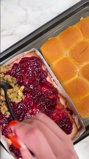 Thanksgiving Sliders #kingshawaiian