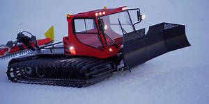 ⛷️ Rc Pistenbully 400 1:10 98% 3d printed ➡️ 3D model: https://cults3d.com/:1707164 💡 Designed by zieglerengineering | Cults.