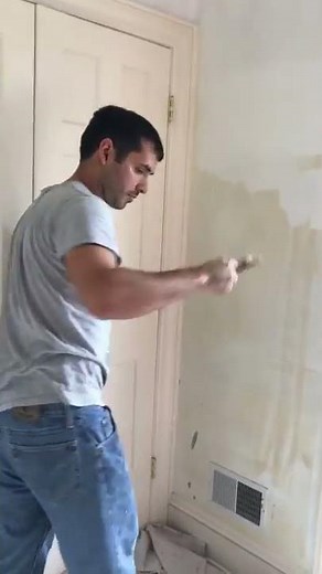 How to remove Wallpaper -Glue