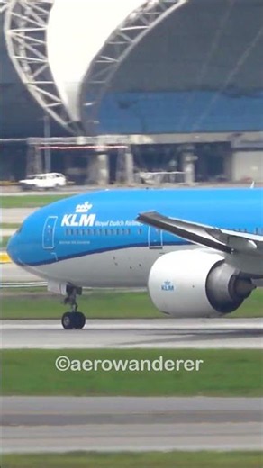 KLM B777-300ER takeoff at Bangkok Airport #shorts #aviation #b777 #klm #bangkok #takeoff #plane