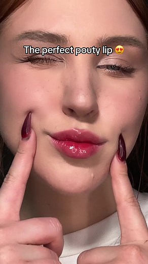 Achieve the Perfect Pout: Lipstick Tutorial with Urban Decay, Florasis, and Lawless Beauty