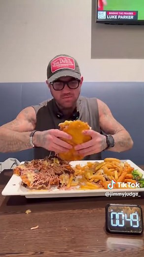 Massive Chicken Schnitzel Challenge: 30 Min Time Limit!
