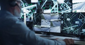 Technical Customer Support Specialist Talking On 库存影片视频（100% 免版税）1104516927 | Shutterstock