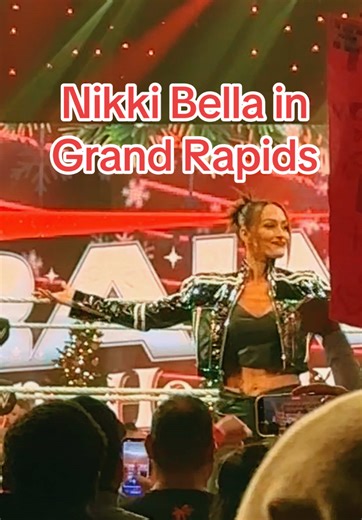 #nikkibella #wwe #wrestling #mondaynightraw #wweraw