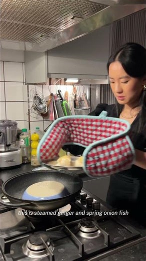 Easy Chinese Healthy Recipe - Chinese Steamed Fish #chinesesteamedfish