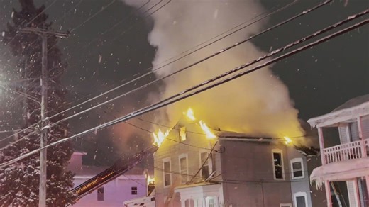 Overnight apartment building fire in Lockport