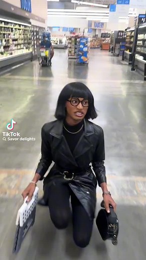 Lol 🤣 #ednamode #fyp #funnywalk #viral | edna walk