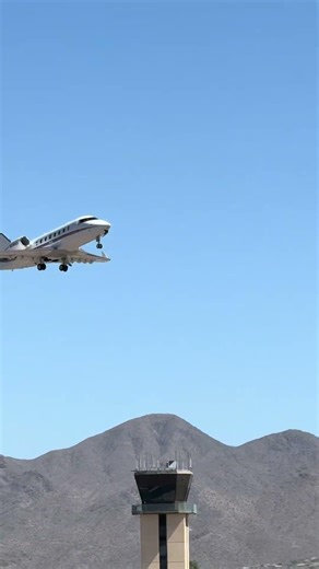 Net Jets Bombardier Challenger 650 Takeoff from Scottsdale #aviation #bombardier #shorts #arizona