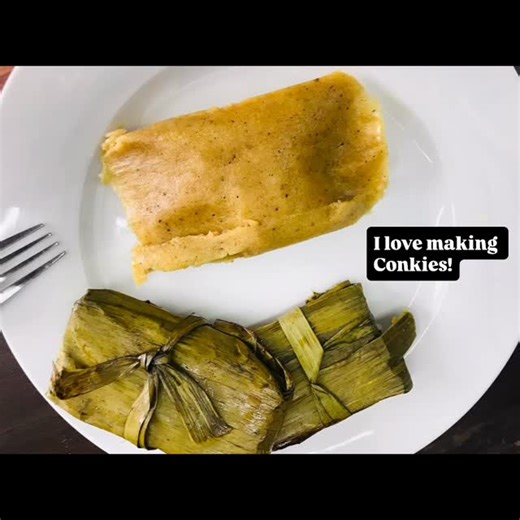 𝐘𝐨𝐥𝐚𝐧𝐝𝐚 𝐓. 𝐌𝐚𝐫𝐬𝐡𝐚𝐥𝐥 on Instagram: "Me making conkies! I can make almost every traditional Caribbean dish/treat/drink… but this one, is extra special. As a child, I enjoyed eating conkies. I make conkies 😊 anytime I feel for it. With and without raisins! 👌🏾 #conkies"