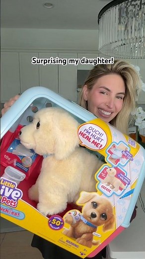 Unboxing the Little Live Pets Ouchies! 😱