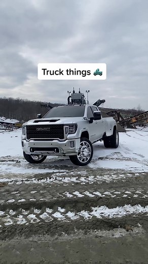 Quarry’s are crazy #elfitup #CapCut #fyp #foryou #trucks #trucksoftiktok #foryoupage #trending #country #duramax #diesel
