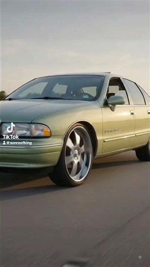 1995 Chevy Caprice Classic upgraded with a custom sunroof by Sunroof King! ☀️🔥