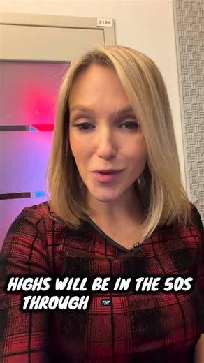 Nice weather for checking out the fall foliage OR cleaning up the leaves on the lawn! 10/23 | Meteorologist Rachel Frank