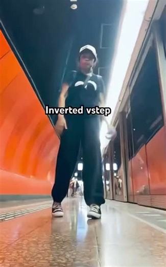 Footwork tutorial #footwork #tutorial #cwalk #hiphop #fyp