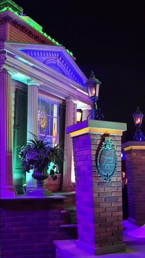 Haunted Mansion Bride and Caretaker in Disney Halloween parade