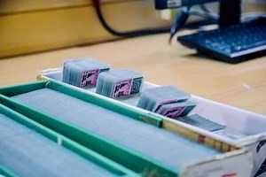 Driver's licences | Card printing machine back in service