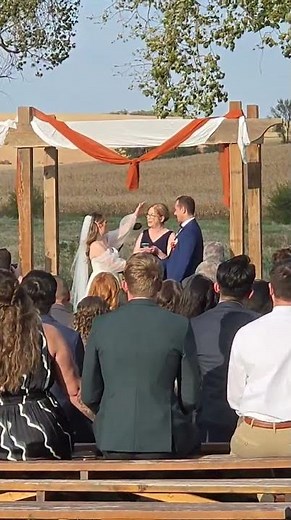 The Coziest Rustic Barn Wedding Ideas