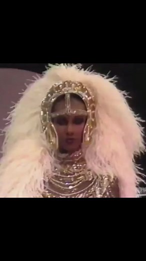 Iman was royalty on the runway #Supermodel #80s #fashion #runway #catwalk #modeltok