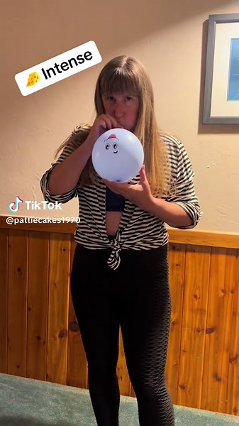 La boxeuse intense et ses ballons