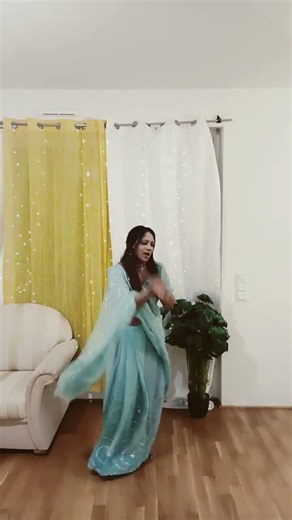 saree k fall sa#dance#song#viralreels#trending#shortsfeed#shorts