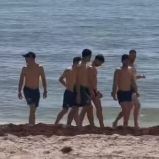 Portugal team enjoying the beach in Miami 😂
