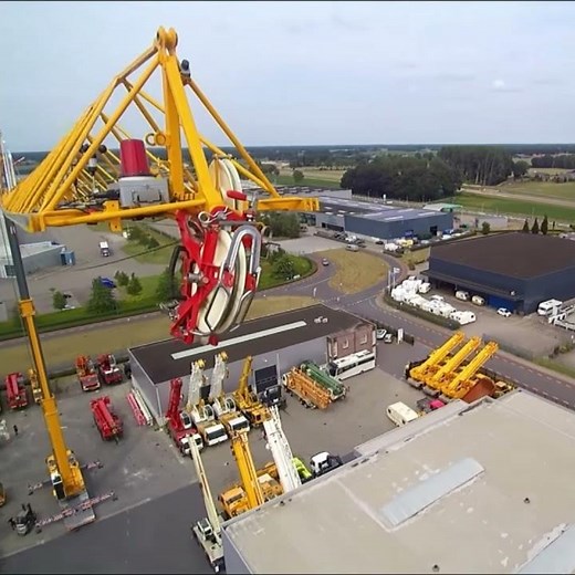 MK 140 - compact Liebherr mobile construction crane on 5 axles