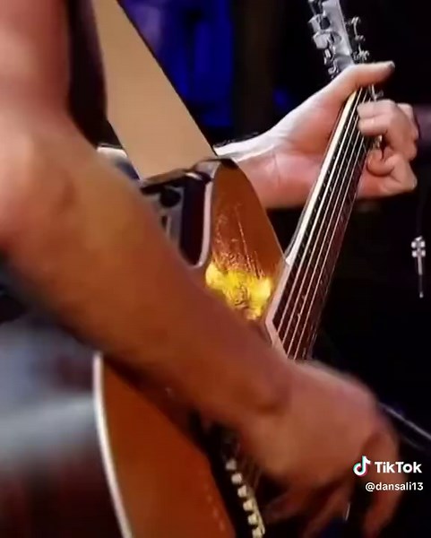 Chris Cornell's Soulful Acoustic Cover of Billie Jean