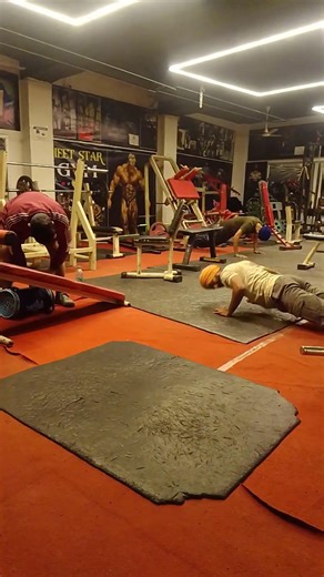 The flat bench barbell chest press is a great inner chest workout, but it also recruits muscle fiber