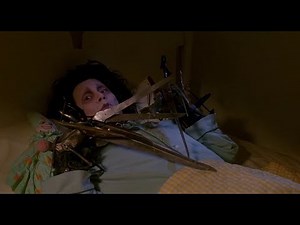 ✂️✂️Edward Sciccorhands.✂️✂️ Edward meets Kim . 🤣🤣Not the most romantic encounter ever.🤣🤣