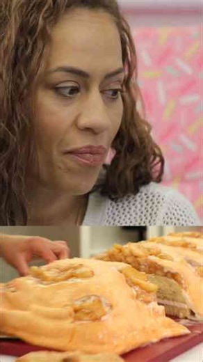 Today we are taking a look at one of the biggest CAKE DISASTERS on this channel 👀