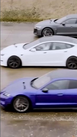 Porsche Taycan Turbo GT vs Tesla Model S Plaid vs Audi RS e-tron GT Perf. #dragrace credit -Carwow