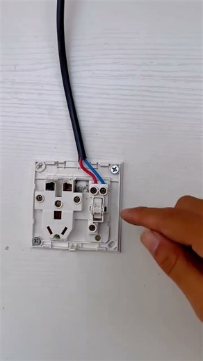 Proper Techniques for High-Power CableTapping