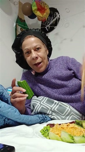 Please respect if the Tittle says eating, don't insist to see feet or blow bubblegum