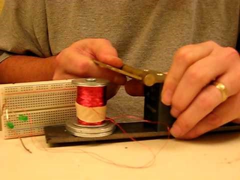 Permanent magnet generator with no relative motion between magnet and coil