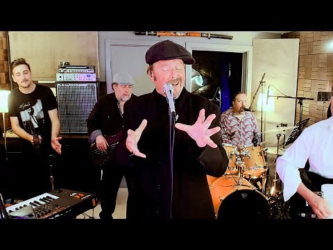 'Reach Out I'll Be There' Full Live Band Rendition | Sing It Live