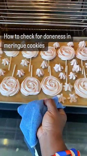 Meringue Cookies: How to Check for Doneness