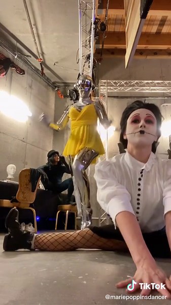 Aerosmith Femalerobot Dance Video in Las Vegas