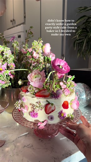 DIY Garden Themed Floral Cake Tutorial