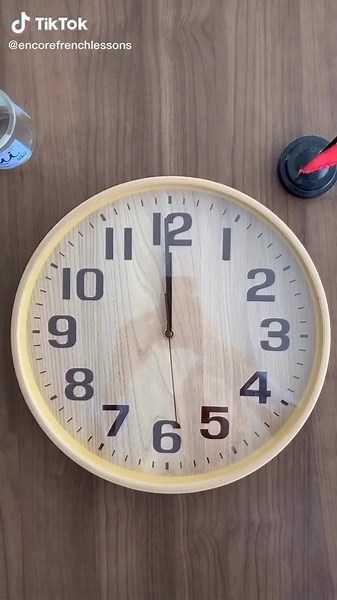 Apprendre à dire l'heure en français