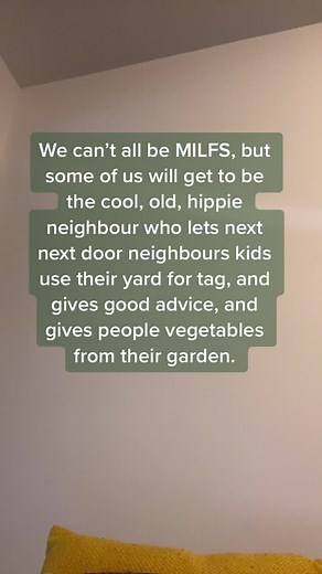 I’ve always wanted to be a cool old lady that gives off good witch vibes 🧙🏼‍♀️ #oldfacefilter #granolagirl #witchy #hippieaesthetic #oldlady #fyp