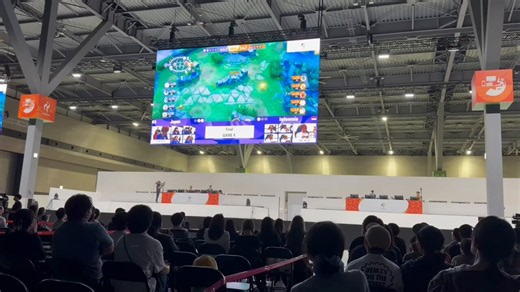 愛知・名古屋2026アジア競技大会。Aichi Sky Expoで、eスポーツ「#ポケモンユナイト」を観戦しました。eスポーツは、ゲームを使って技術や戦略を競う競技です。「ポケモンユナイト」は、5人対5人で仲間と協力して得点を競うチーム戦。一瞬の判断や連携が、勝負の流れを変えていきます。 https://t.co/TqcKIZk3do