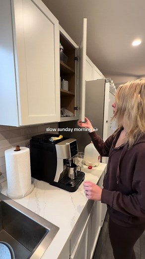 slow mornings at home just hit different ☕️🤍 #dayinthelife #homemadefood