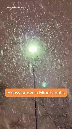 Heavy Snowfall in Minneapolis - Blizzard Warnings in Effect