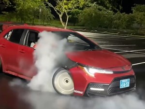 2.0T的雷凌你见过吗？