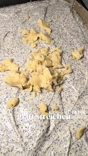 Himmlischer Mohn-Käsekuchen vom Blech mit Streuseln