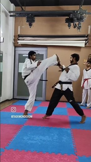 Fast Kick + Punch Combo in Taekwondo 🥋⚡ #shorts